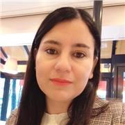 Mi nombre es Sandra, soy de Argentina y estoy en Barcelona hace un tiempo. Soy profesora de literatura y comunicación y Licenciada en letras. Ofrezco mis servicios personalizados según la necesidad de cada estudiante